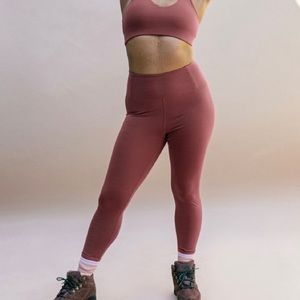 Girlfriend Collective FLOAT legging in fig